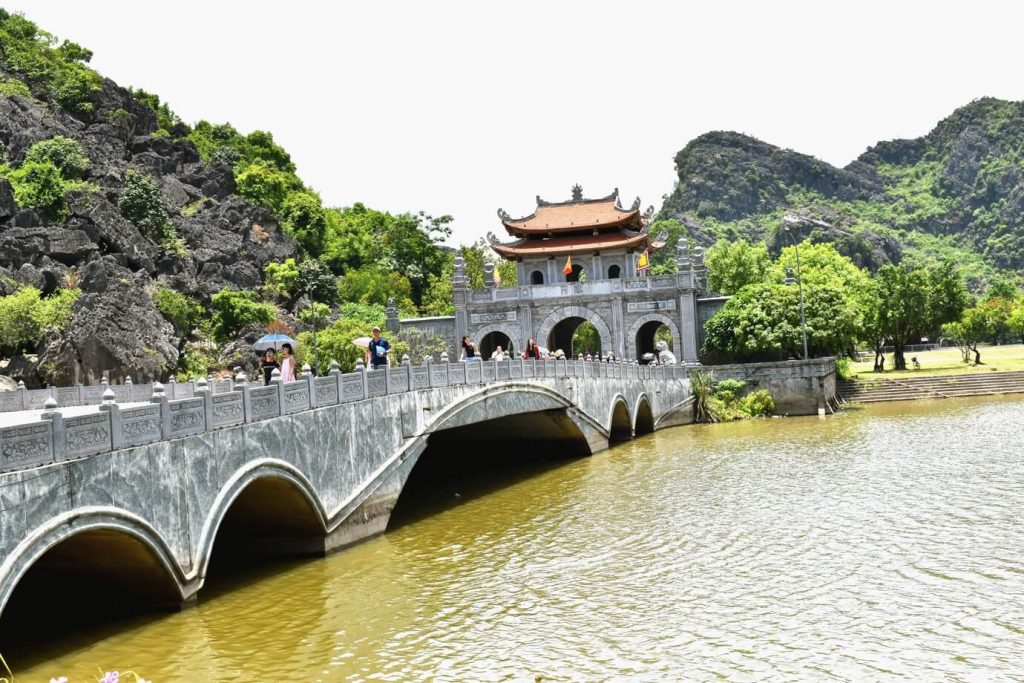 Hoa Lu ancient citadel ninh binh 2 days itinerary